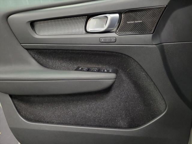 2021 Volvo XC40 Recharge Pure Electric P8