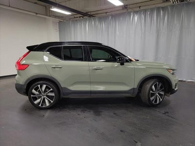 2021 Volvo XC40 Recharge Pure Electric P8