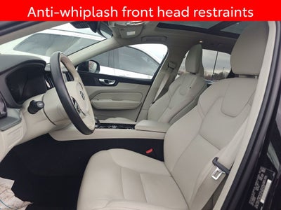 2024 Volvo XC60 Recharge Plug-In Hybrid Core Dark Theme