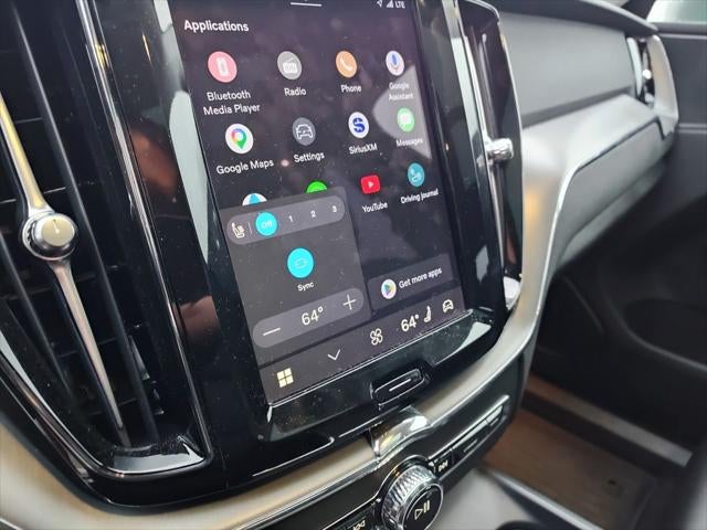 2023 Volvo XC60 Recharge Plug-In Hybrid T8 Core Bright Theme