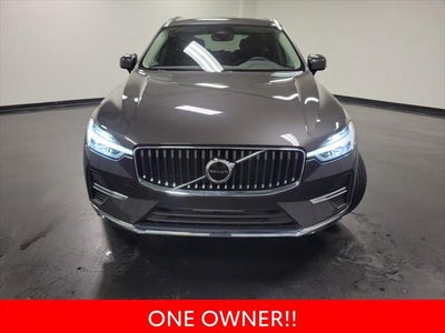 2023 Volvo XC60 Recharge Plug-In Hybrid T8 Core Bright Theme