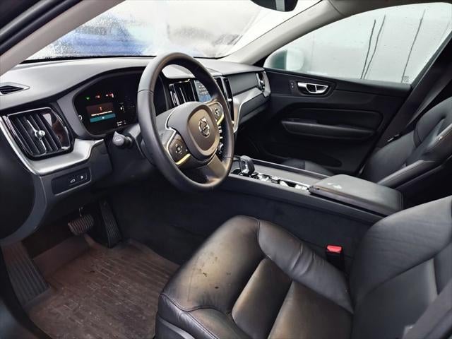 2023 Volvo XC60 Recharge Plug-In Hybrid T8 Core Bright Theme