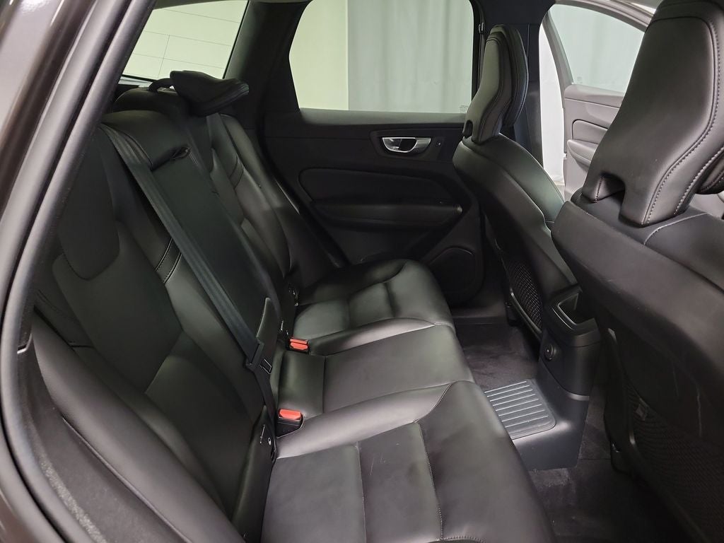 2024 Volvo XC60 Recharge Plug-In Hybrid T8 Plus Dark Theme