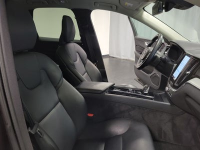 2024 Volvo XC60 Recharge Plug-In Hybrid T8 Plus Dark Theme