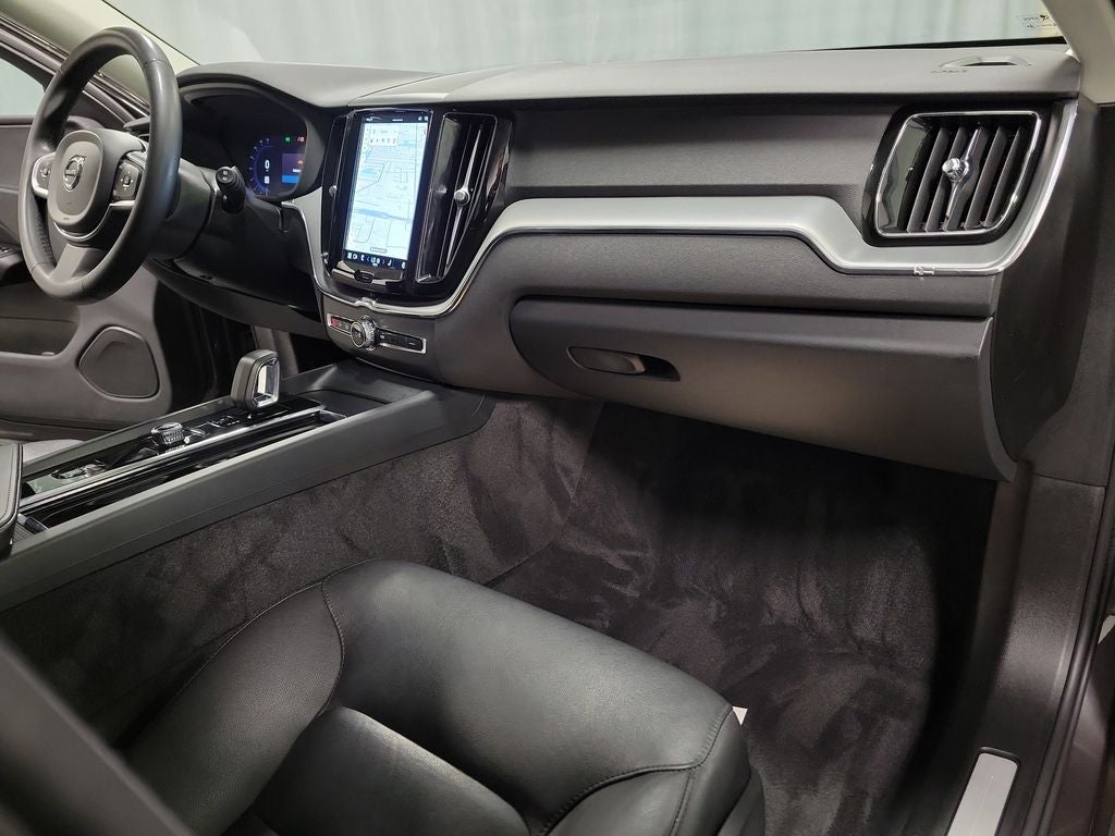 2024 Volvo XC60 Recharge Plug-In Hybrid T8 Plus Dark Theme