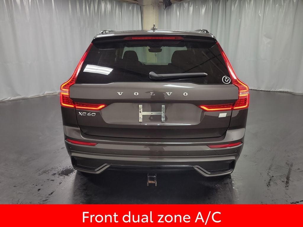 2024 Volvo XC60 Recharge Plug-In Hybrid T8 Plus Dark Theme