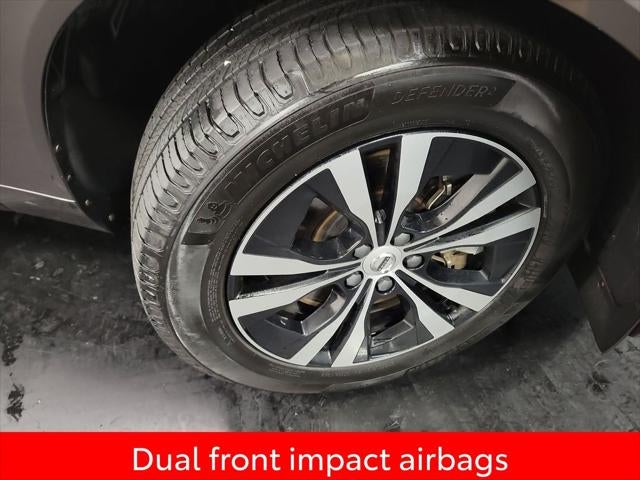 2024 Volvo XC60 Recharge Plug-In Hybrid T8 Plus Dark Theme