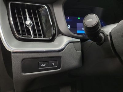 2024 Volvo XC60 Recharge Plug-In Hybrid T8 Plus Dark Theme