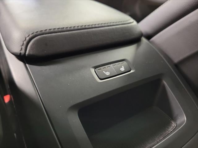 2024 Volvo XC60 Recharge Plug-In Hybrid T8 Plus Dark Theme