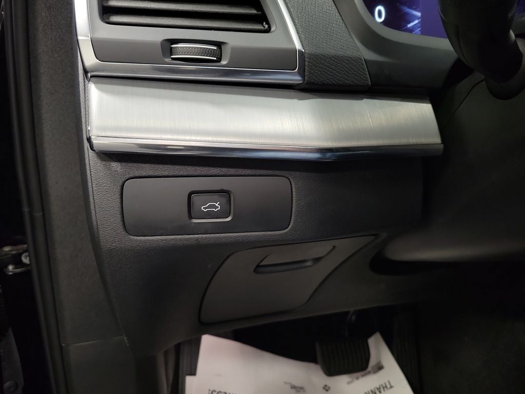 2023 Volvo XC90 B5 Core