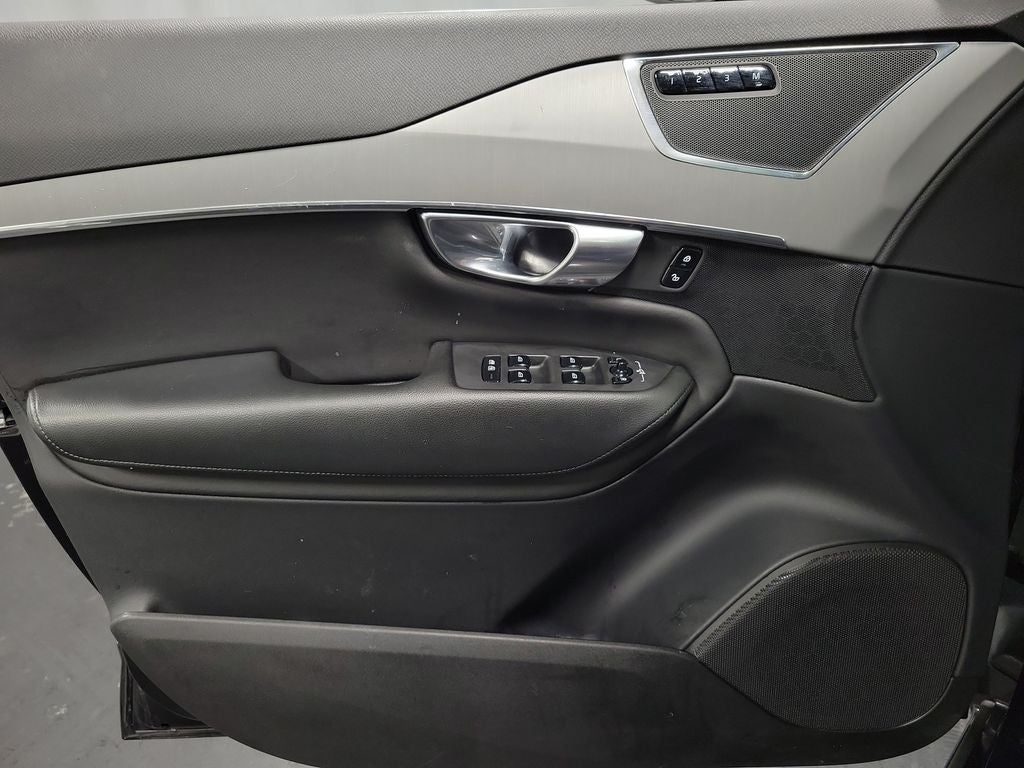 2023 Volvo XC90 B5 Core