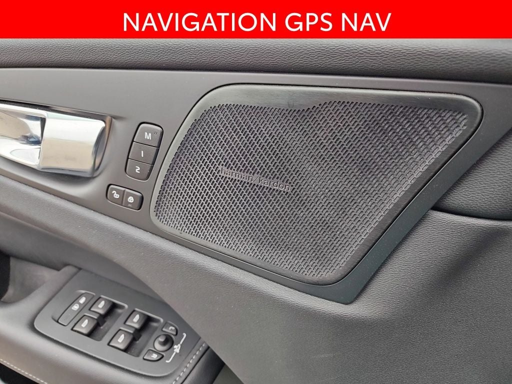 2022 Volvo XC60 B5 Inscription