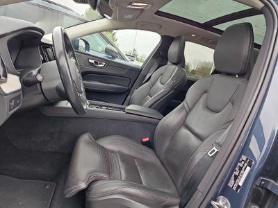 2022 Volvo XC60 B5 Inscription