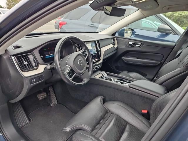 2022 Volvo XC60 B5 Inscription