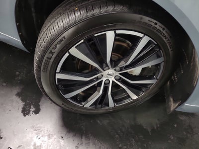 2024 Volvo XC60 B5 Plus Dark Theme