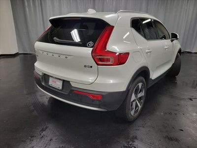 2024 Volvo XC40 B5 Plus Bright Theme