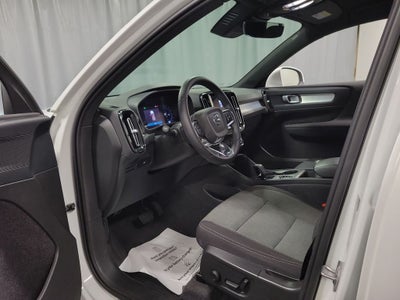 2024 Volvo XC40 B5 Core