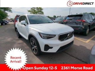 2024 Volvo XC40 B5 Core
