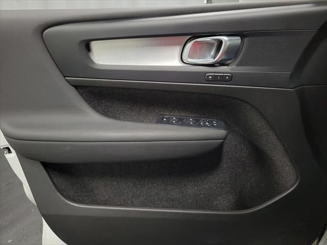 2024 Volvo XC40 B5 Core
