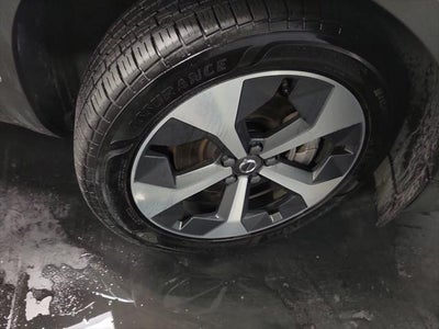 2024 Volvo XC40 B5 Plus Dark Theme