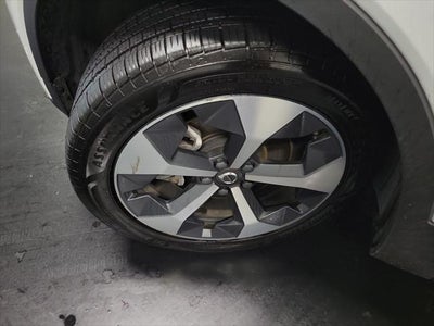 2024 Volvo XC40 B5 Plus Dark Theme