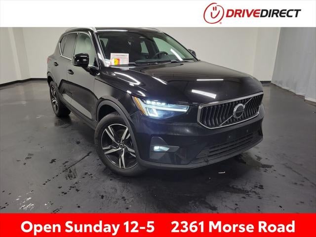 2023 Volvo XC40 B5 Plus Bright Theme