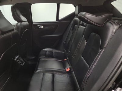 2023 Volvo XC40 B5 Plus Bright Theme