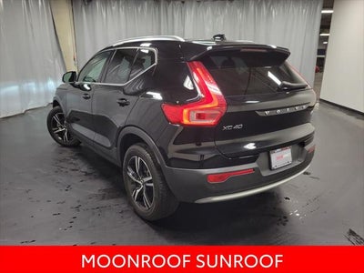 2023 Volvo XC40 B5 Plus Bright Theme